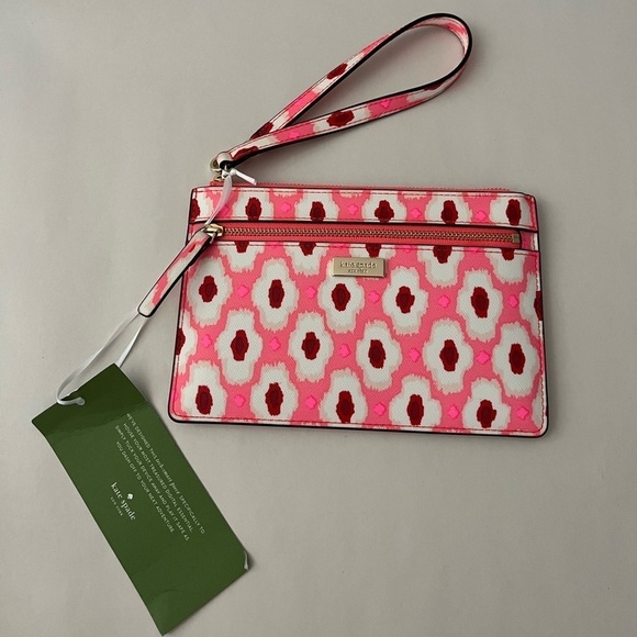 Kate Spade ♠️ New With Tags Laurel Way front pocket wristlet - Picture 1 of 9